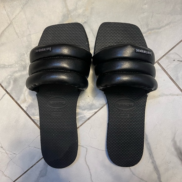 HAVAIANAS BLACK MILAN SANDALS - Picture 1 of 8